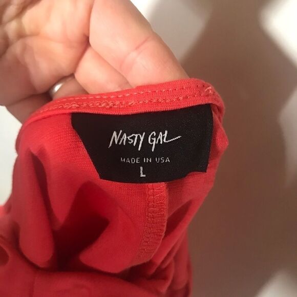 Nasty Gal pink cold shoulder mini dress - Picture 2 of 8